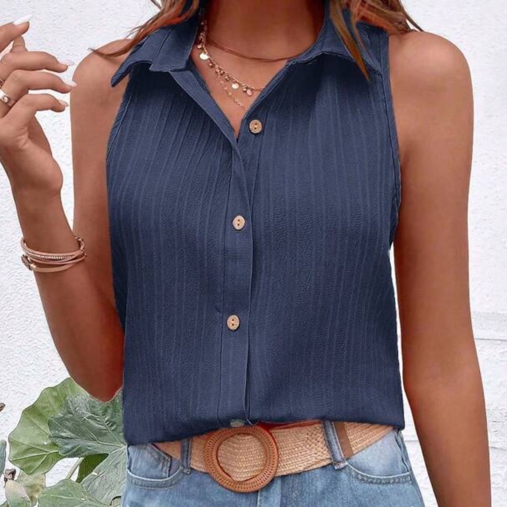 New Women's Navy Sleeveless Button-Up Top
